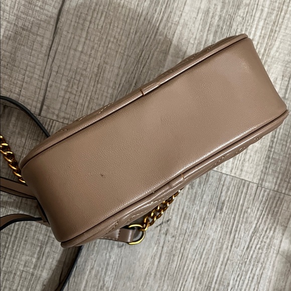 Fashion Quilted Crossbody - Picture 8 of 9